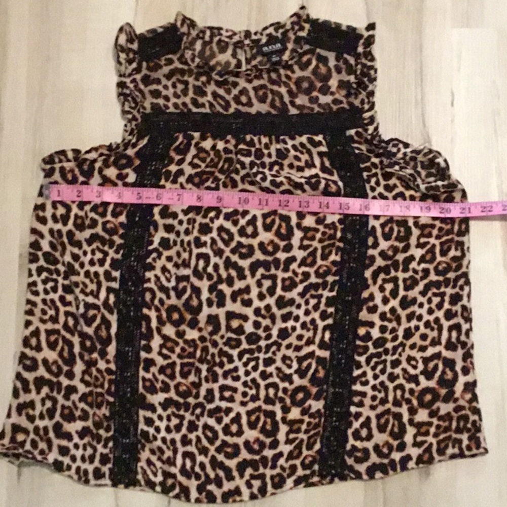 Leopard Print Top - Picture 2 of 4